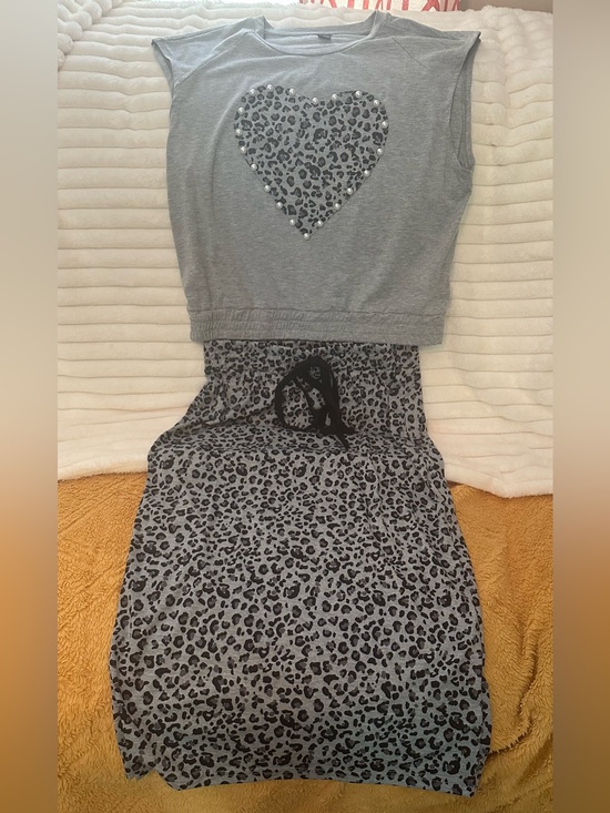 SHEIN Dresses & Skirts - SHEIN Gray Leopard Heart Two-Piece Skirt Set